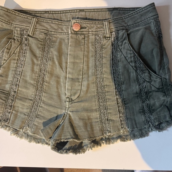 Free People Green Great Expectations Button Fly Cut Off Jean Shorts Women's - Picture 3 of 16